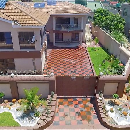Villa Prince Harare Luaran gambar
