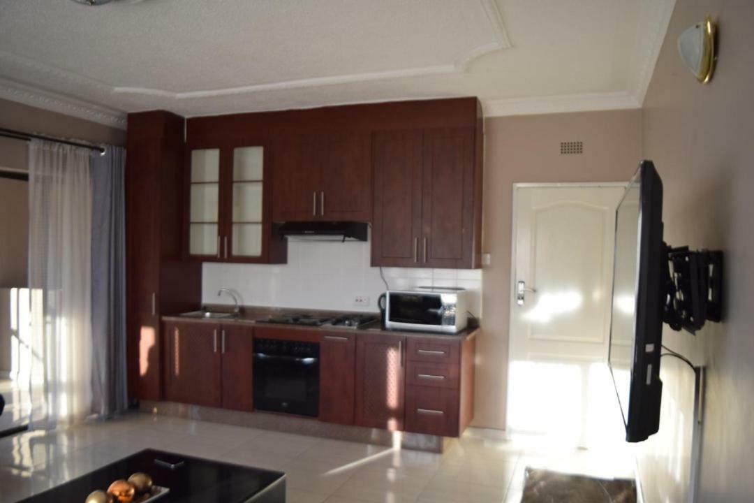 Villa Prince Harare Luaran gambar