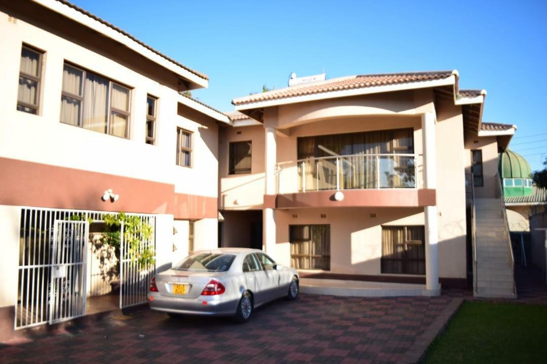 Villa Prince Harare Luaran gambar
