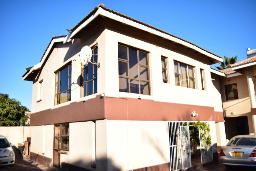 Villa Prince Harare Luaran gambar