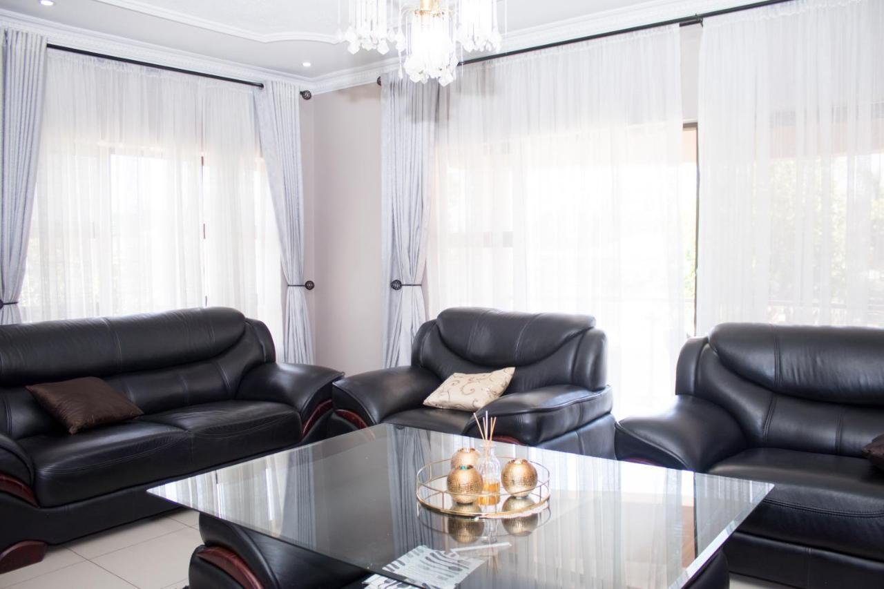 Villa Prince Harare Luaran gambar