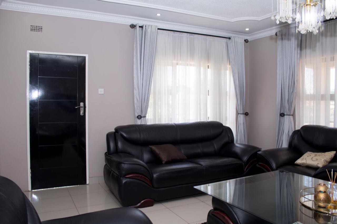 Villa Prince Harare Luaran gambar