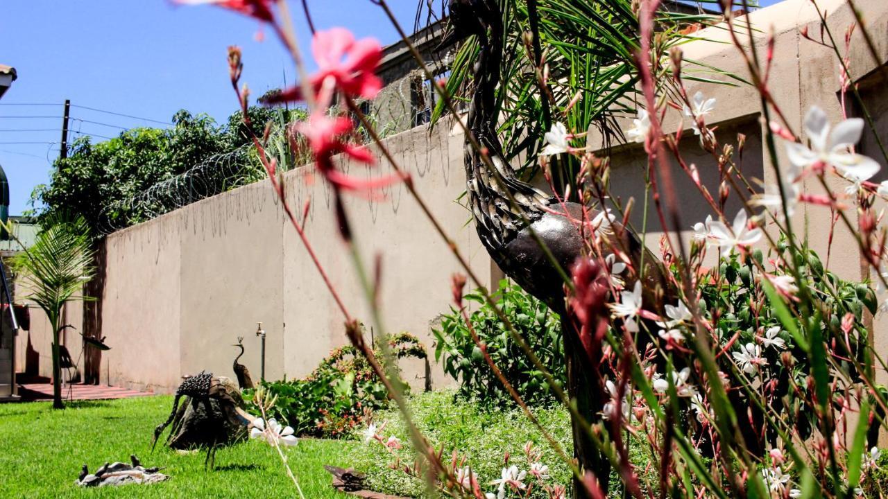 Villa Prince Harare Luaran gambar