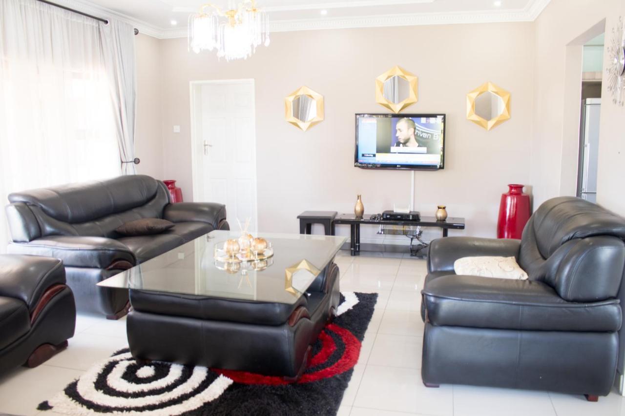 Villa Prince Harare Luaran gambar