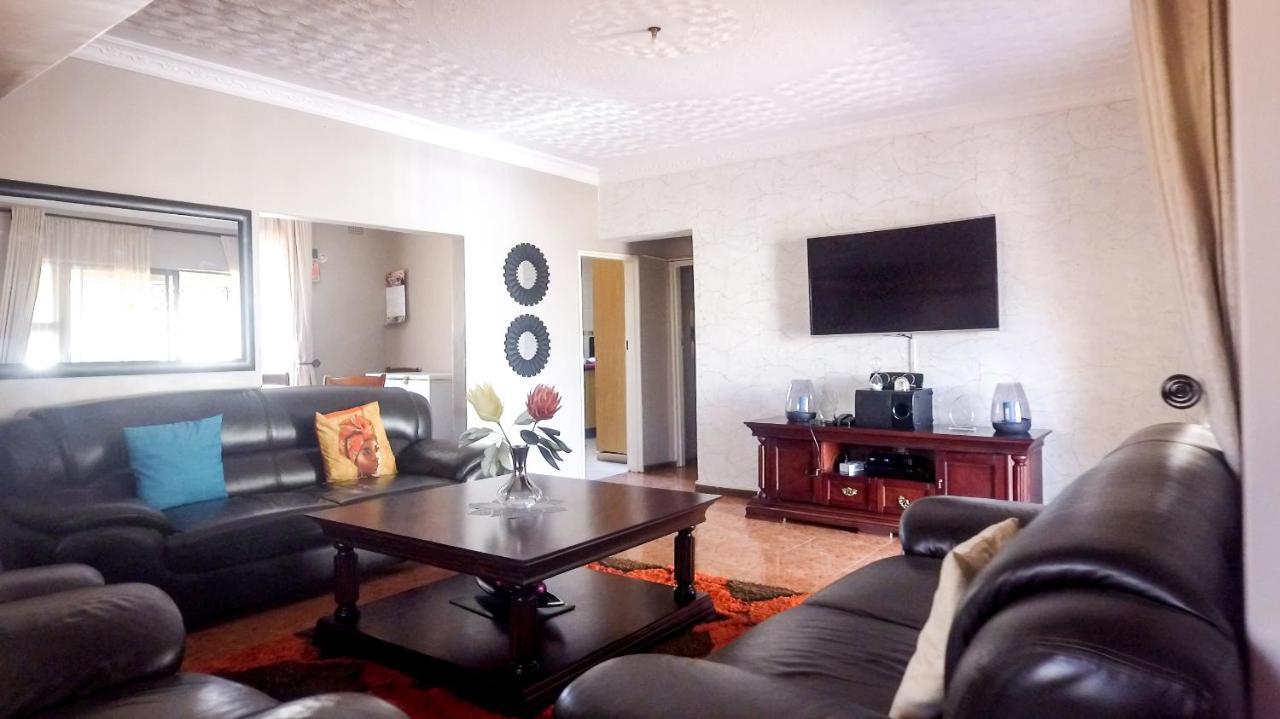 Villa Prince Harare Luaran gambar